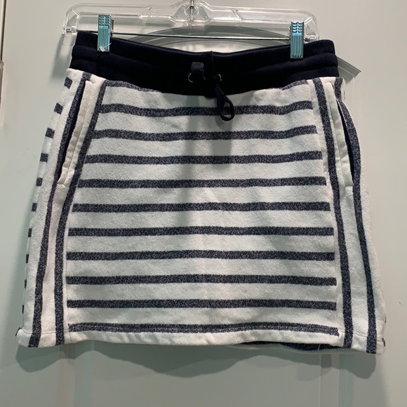 Jones New York Dresses & Skirts - JONES NEW YORK SIZE S SUPER CUTE & NEW SKORT